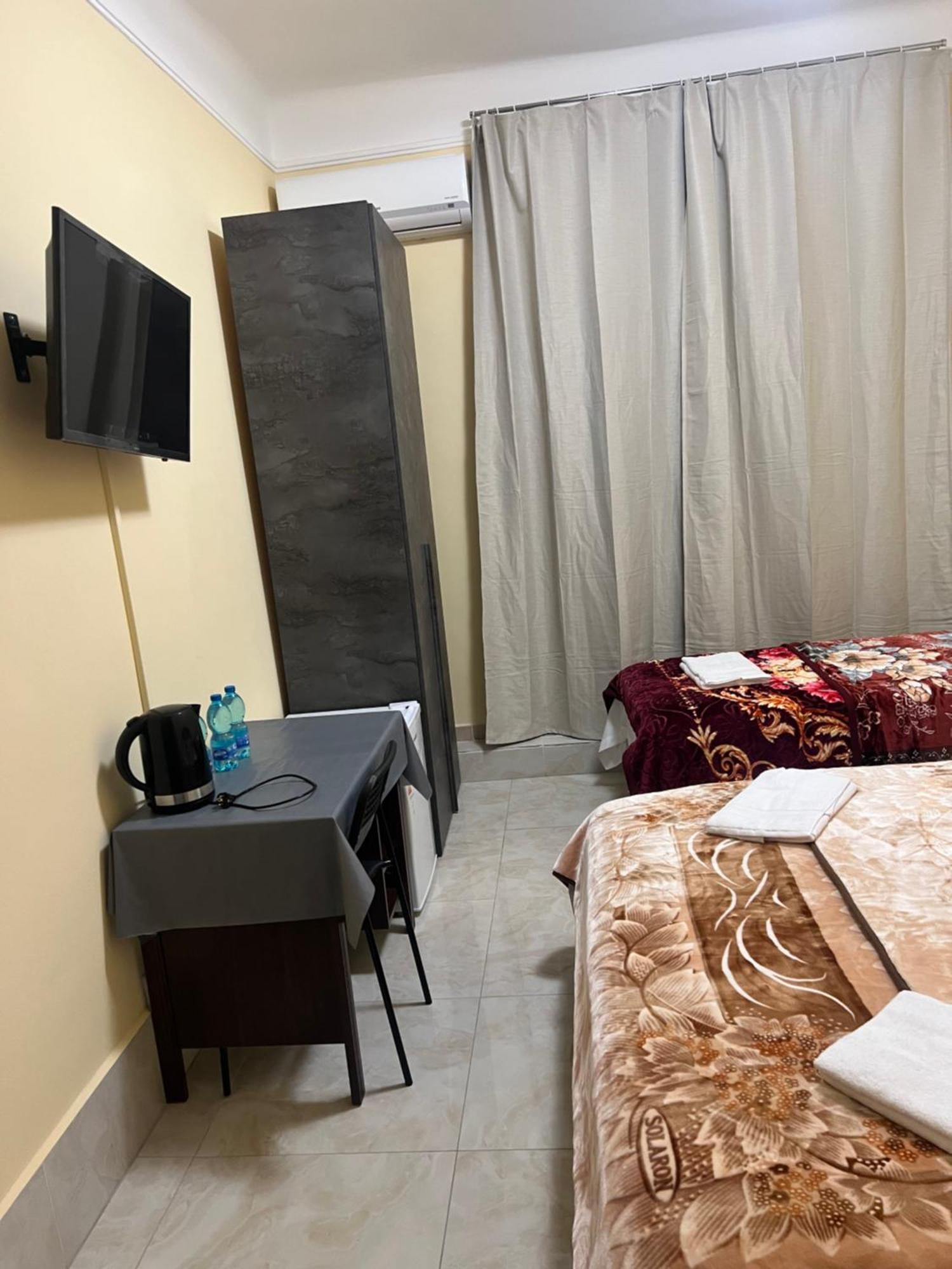 Termini Gioberti Bed & Breakfast Rome Bagian luar foto
